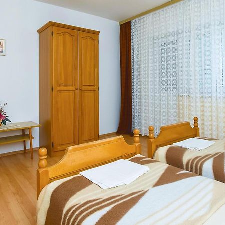 Beautiful Apartment In Omis With Wifi Extérieur photo