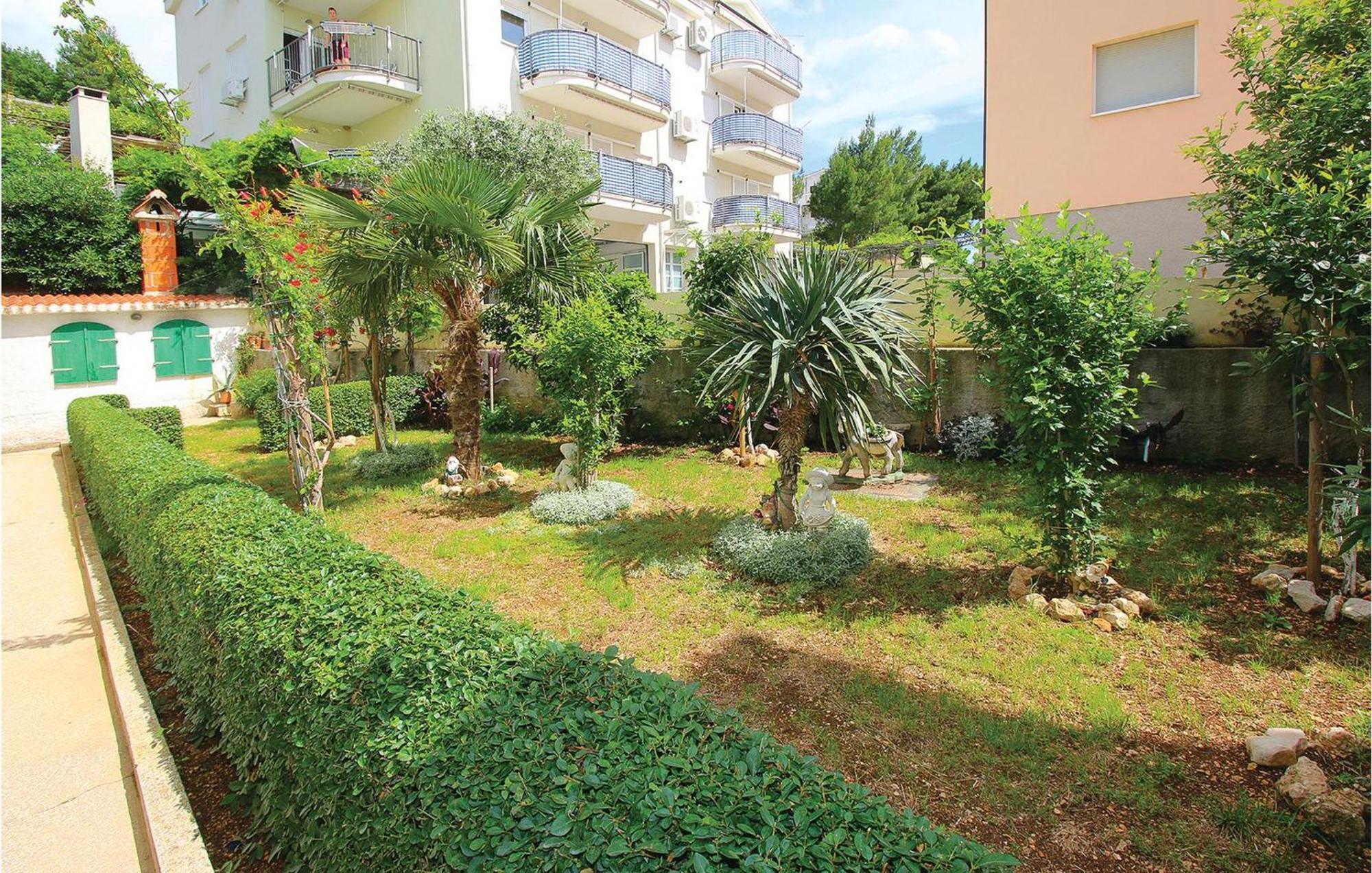Beautiful Apartment In Omis With Wifi Extérieur photo
