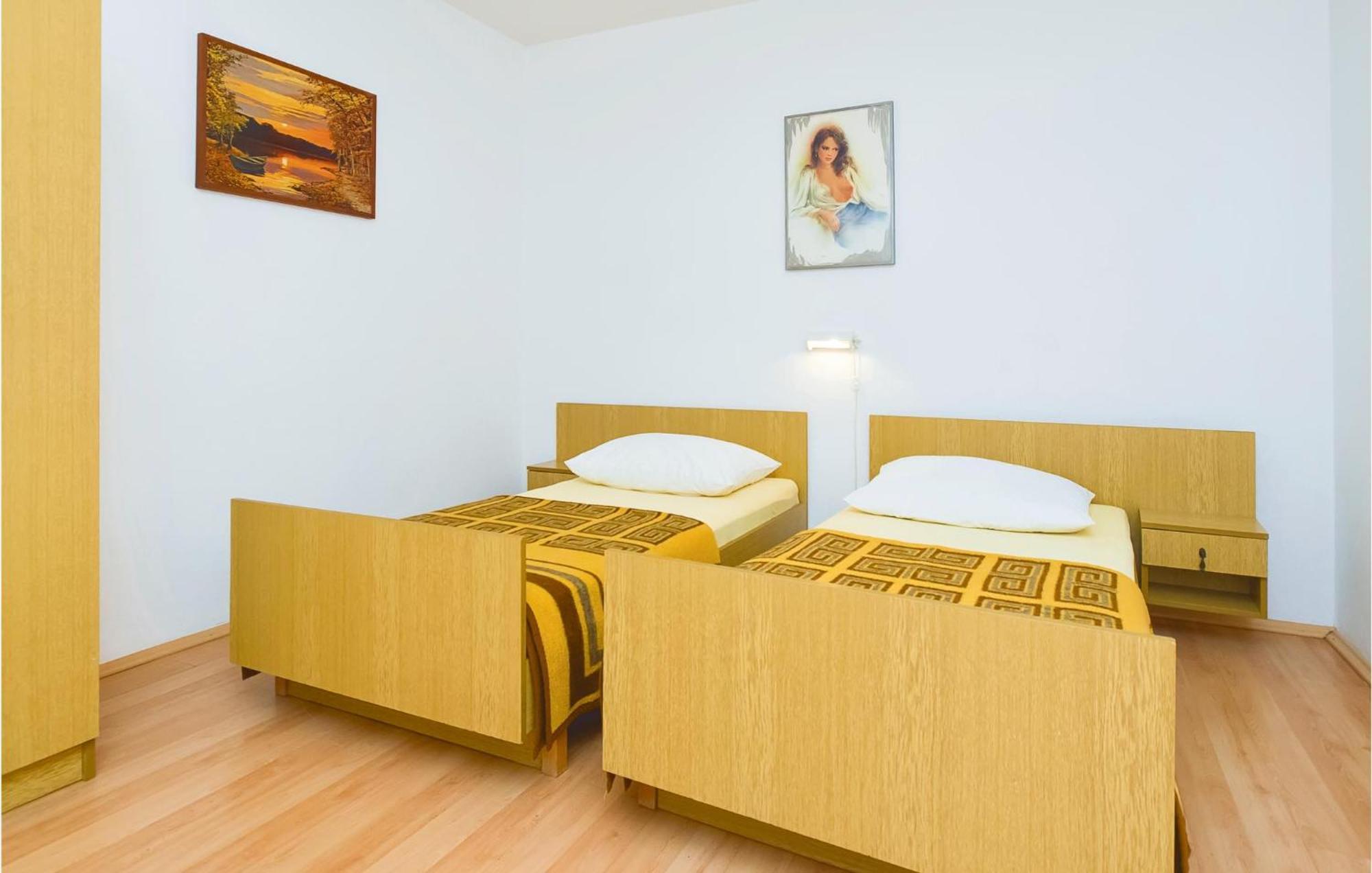 Beautiful Apartment In Omis With Wifi Extérieur photo