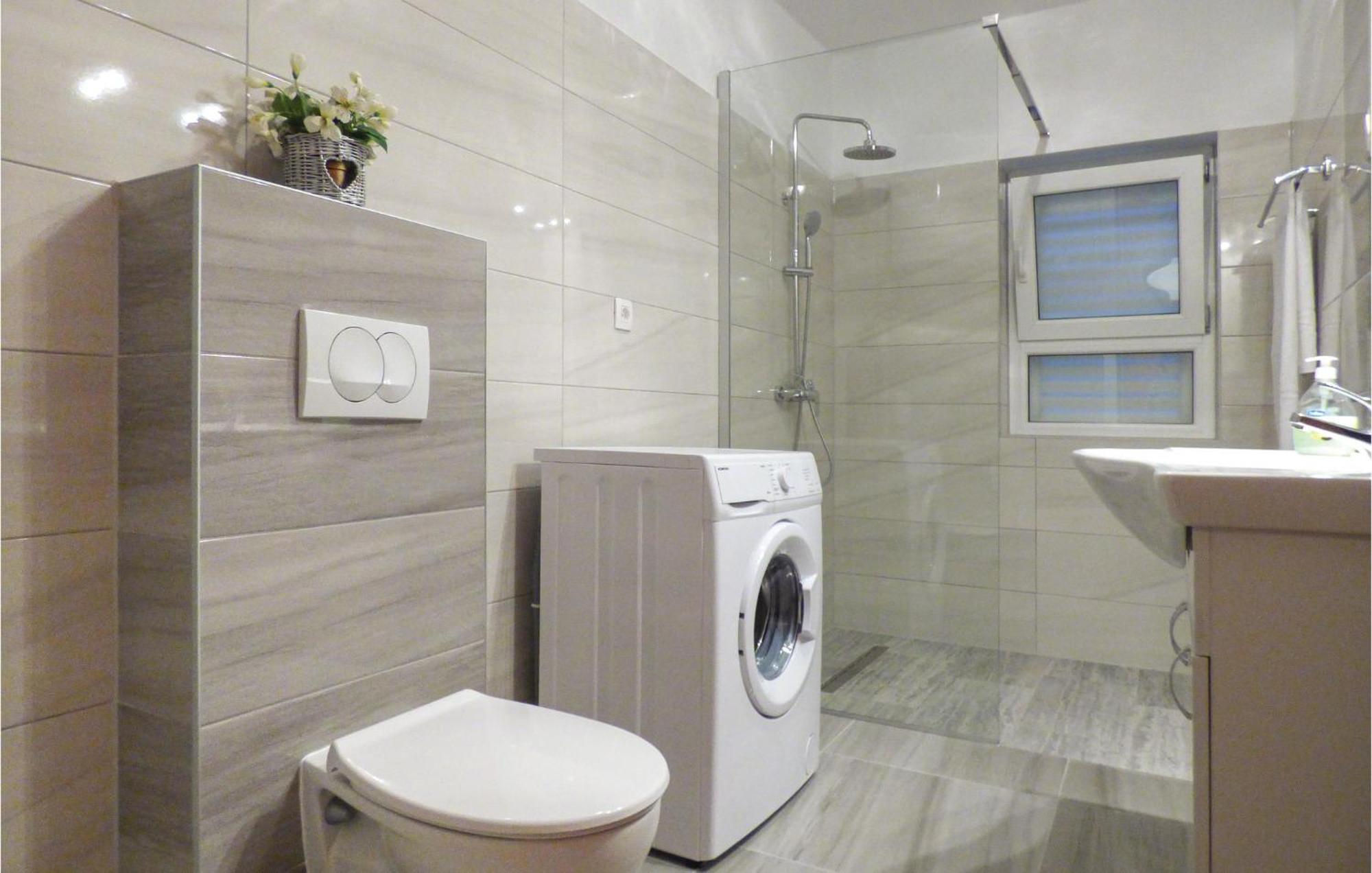 Beautiful Apartment In Omis With Wifi Extérieur photo