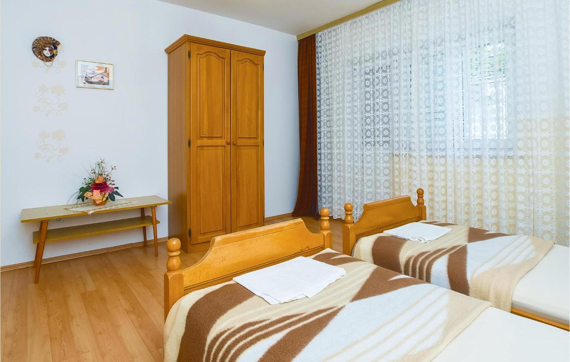 Beautiful Apartment In Omis With Wifi Extérieur photo