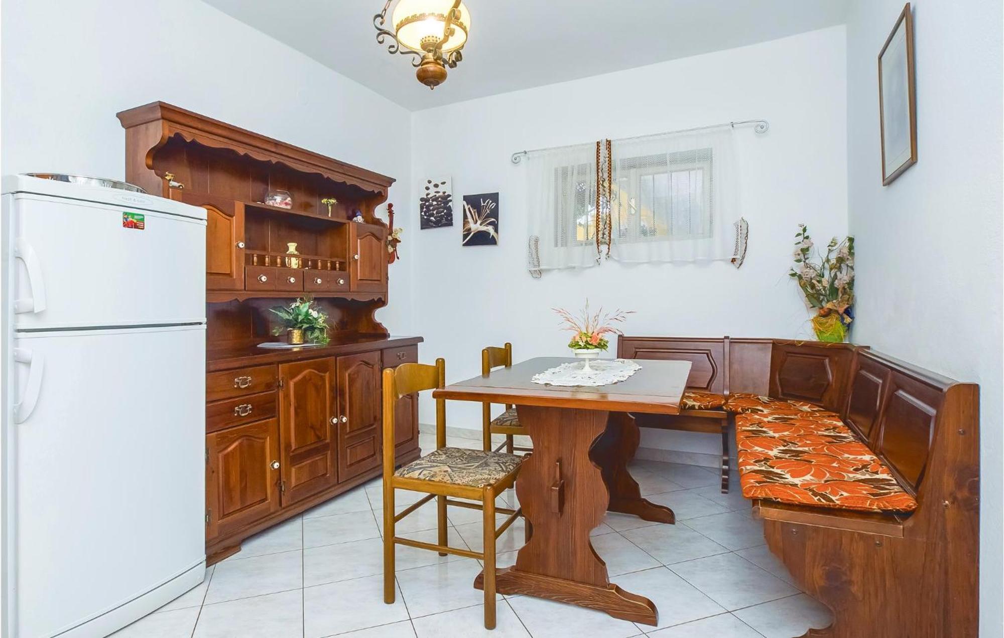 Beautiful Apartment In Omis With Wifi Extérieur photo