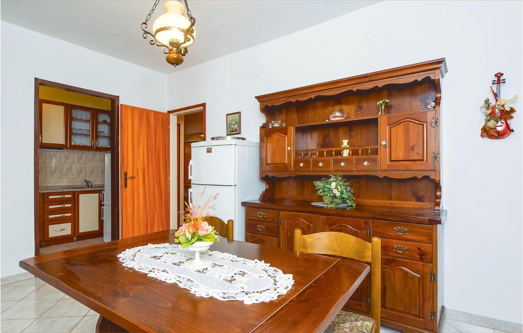 Beautiful Apartment In Omis With Wifi Extérieur photo