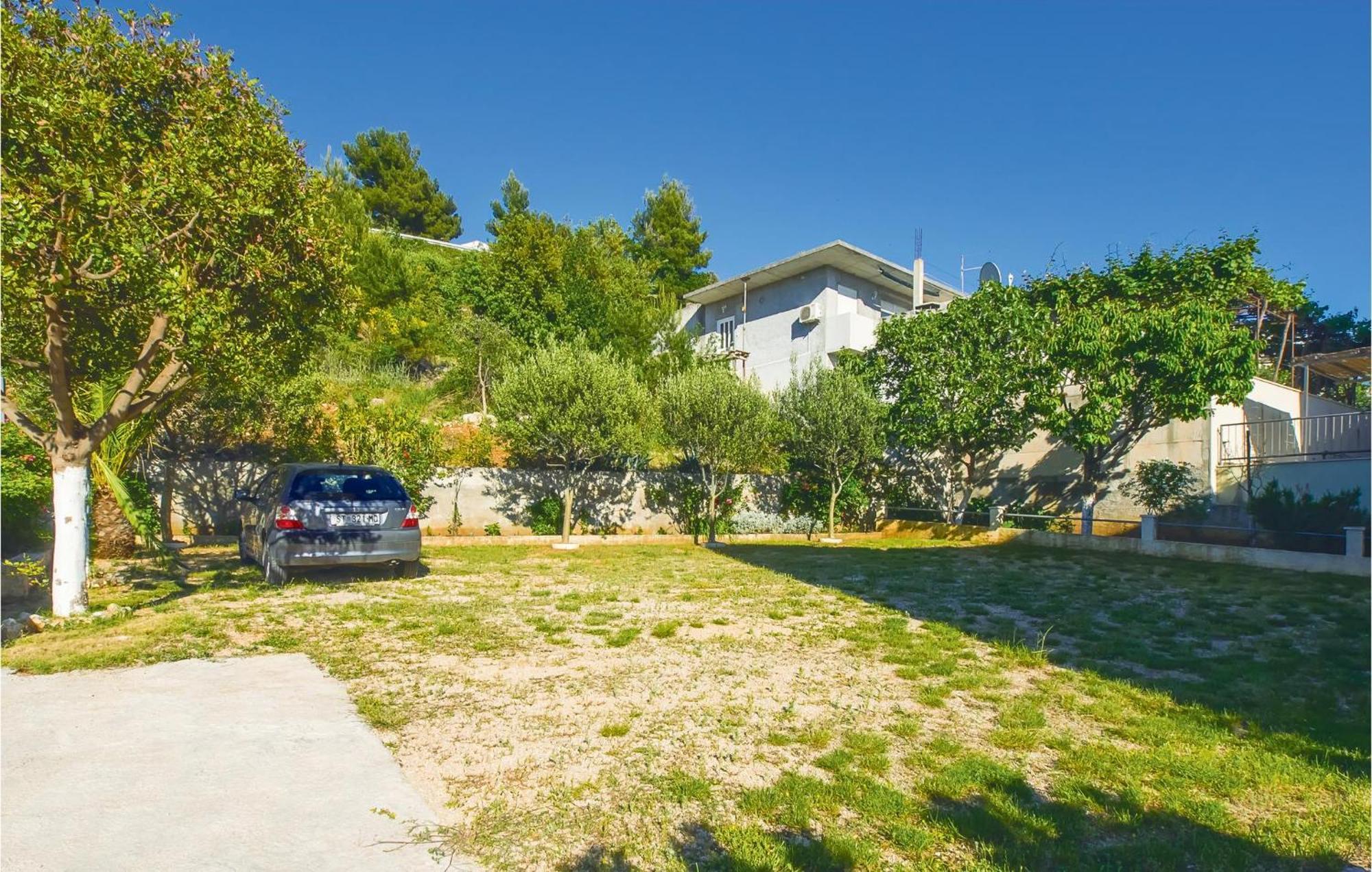 Beautiful Apartment In Omis With Wifi Extérieur photo
