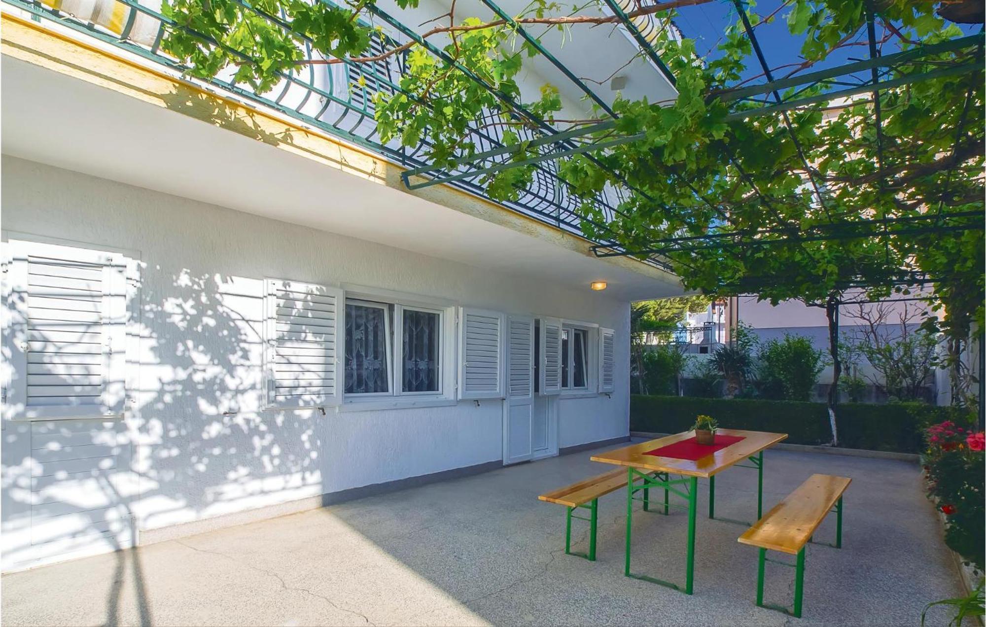 Beautiful Apartment In Omis With Wifi Extérieur photo