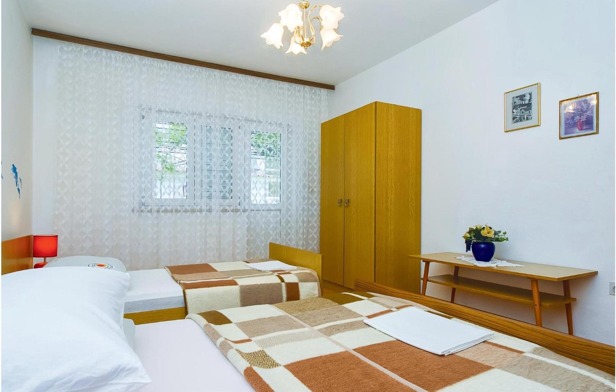 Beautiful Apartment In Omis With Wifi Extérieur photo