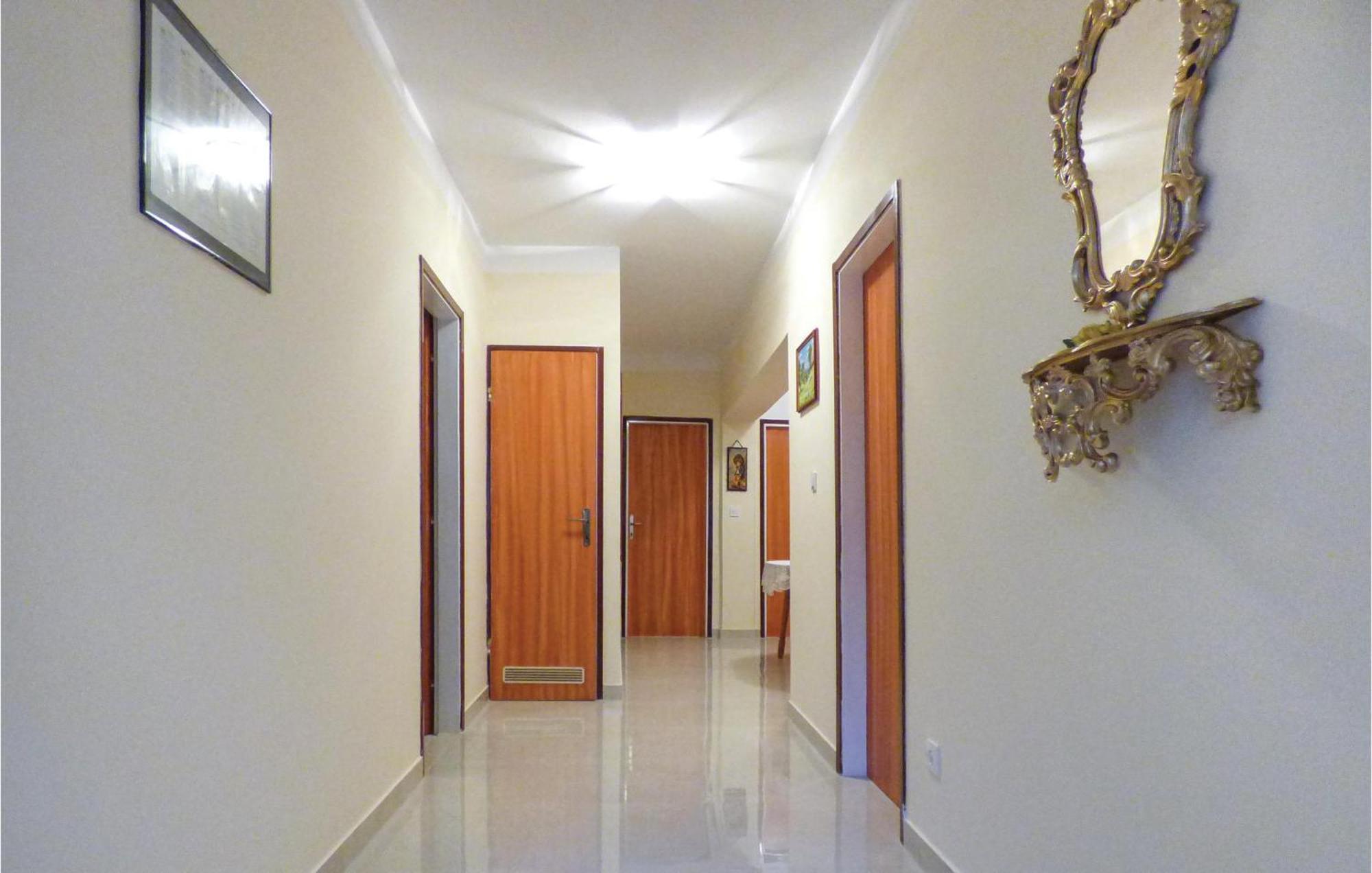 Beautiful Apartment In Omis With Wifi Extérieur photo
